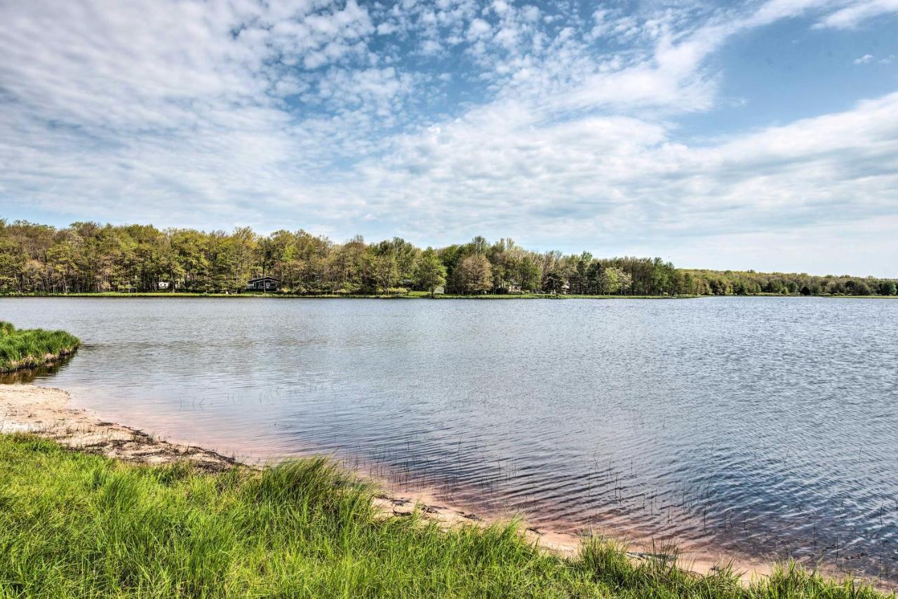Pocono Mountain Escape With Game Room Walk To Lake! Albrightsville Dış mekan fotoğraf