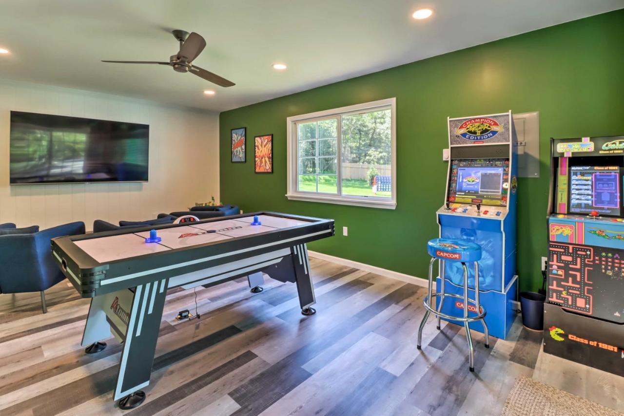 Pocono Mountain Escape With Game Room Walk To Lake! Albrightsville Dış mekan fotoğraf